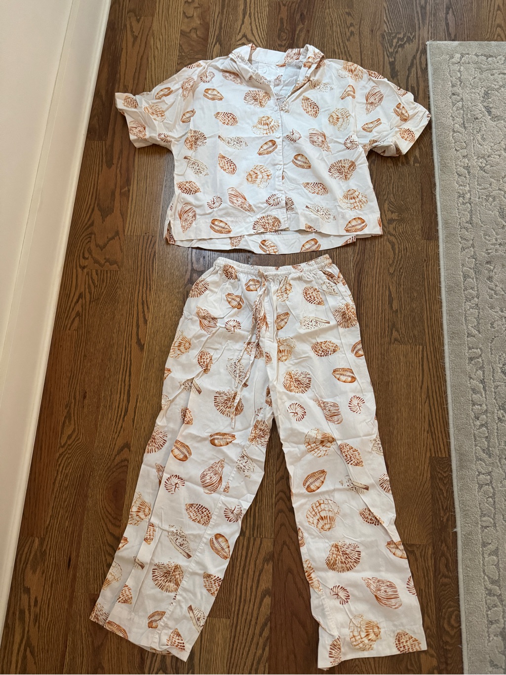 Women's White Seashell-Print Pajama Set